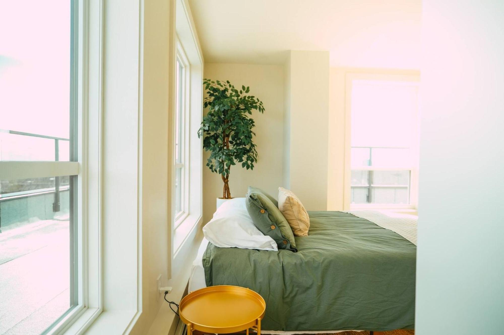 Chic Cozy Retreat - 2Br - Stunning North End Views Appartement Halifax Buitenkant foto