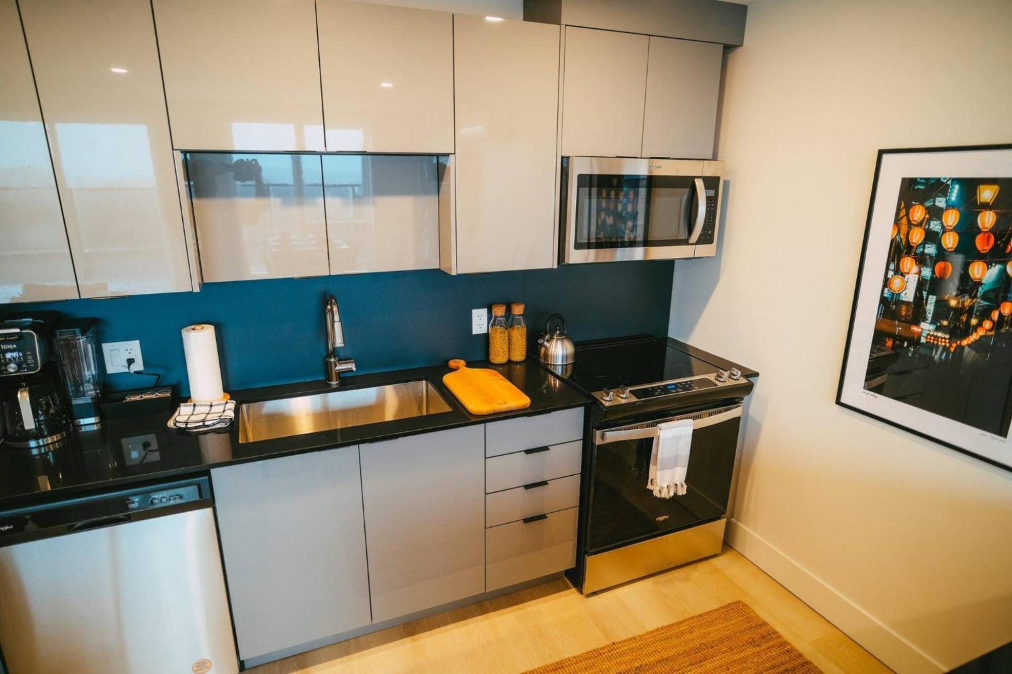 Chic Cozy Retreat - 2Br - Stunning North End Views Appartement Halifax Buitenkant foto